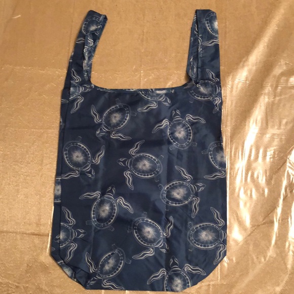 BeeGreen Handbags - BEEGREEN Reusable Shopping Tote, Sea Turtles, NWOT